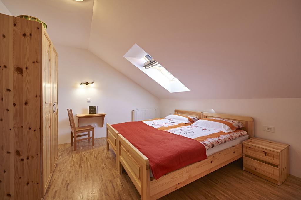 Apartments Organic Tourist Farm Gradisnik Prevalje المظهر الخارجي الصورة